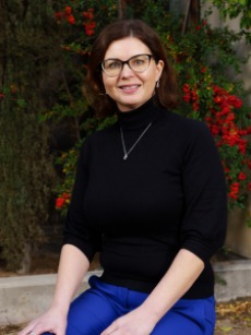 Dr. Veronika Williams